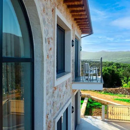 Rozerin Villa *